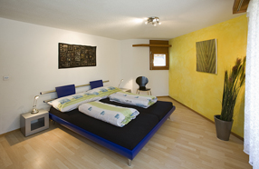 Laax - Ferienwohnung am Laaxersee Ferienwohnung in Laax direkt am Laaxersee