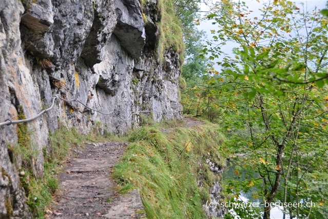 bilder/03/wandern-kloentalersee.jpg